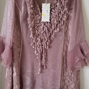 Nwt women's lacy ruffled blouse